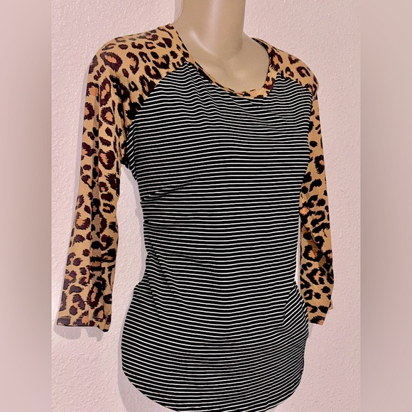 Maurices Leopard & Striped 3/4 Sleeve Top| MED | NWT | - Picture 1 of 8